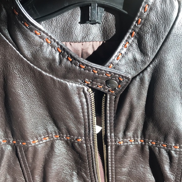 Classic, vintage, chocolate brown, The leather ranch leather coat. - Picture 3 of 8